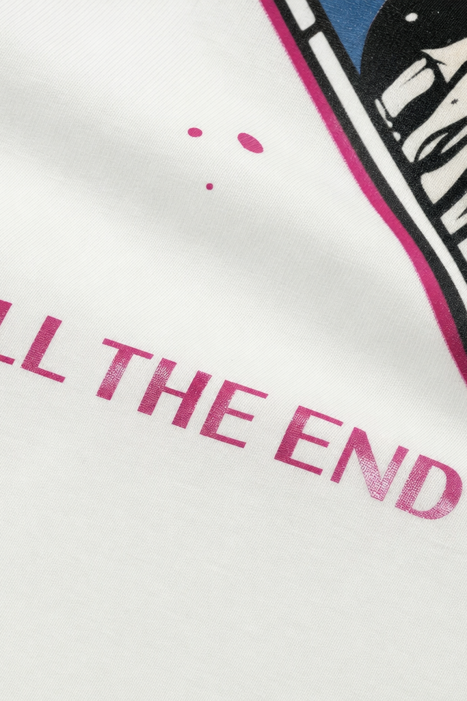 Close-up fabric detail - TILL VOYD WHITE T-SHIRT